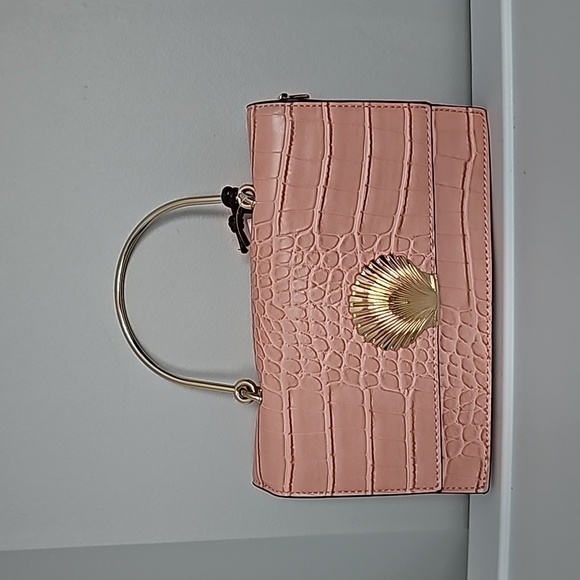 Pink purse - Picture 1 of 1